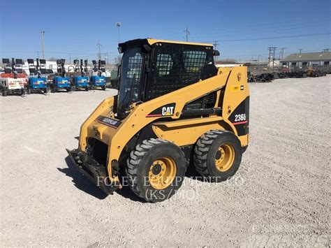 236 cat skid steer cutting edge and bolts|caterpillar 236b for sale.